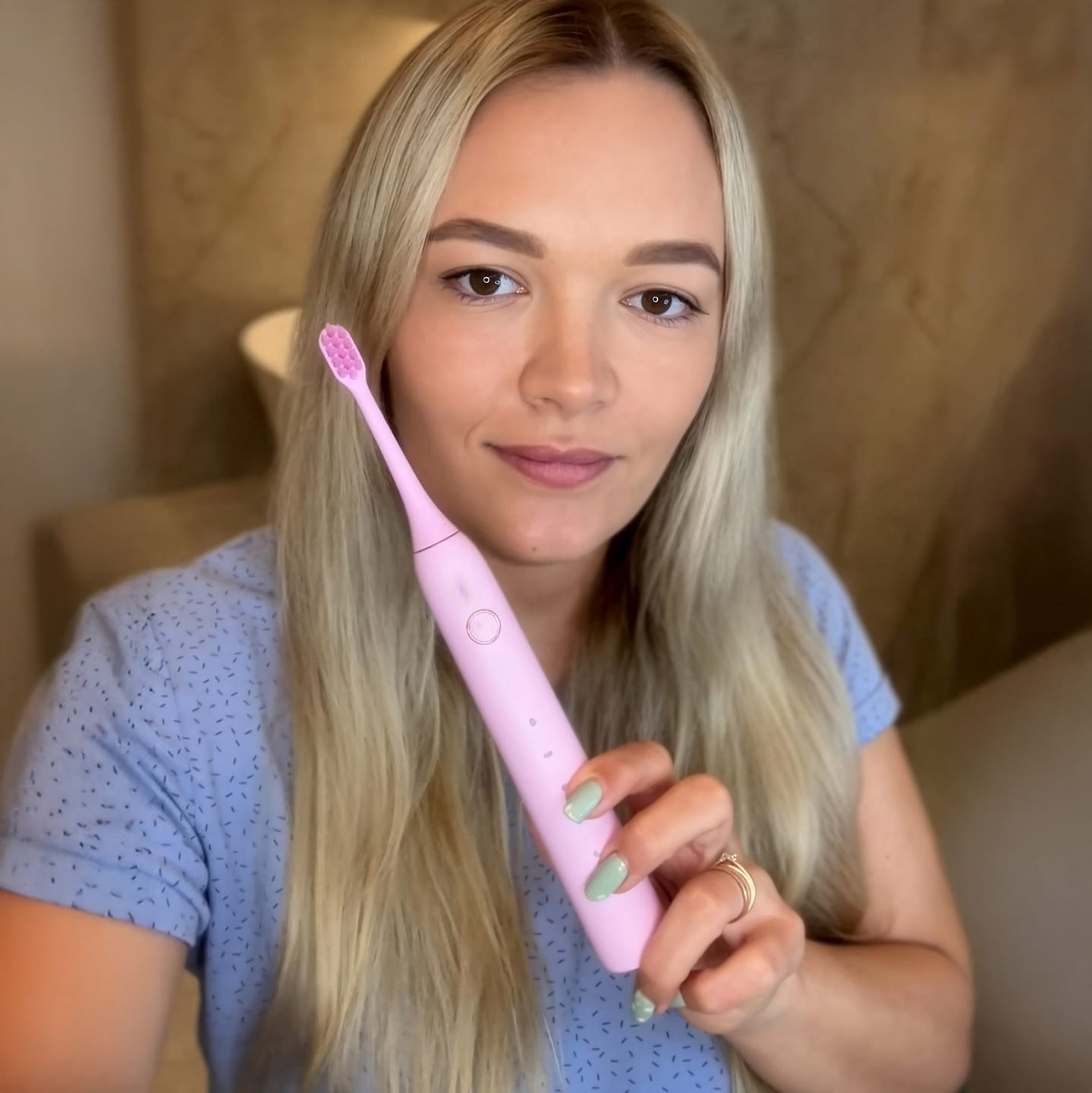 Customer photo review of Smile™ Elektrinis Dantų Šepetėlis