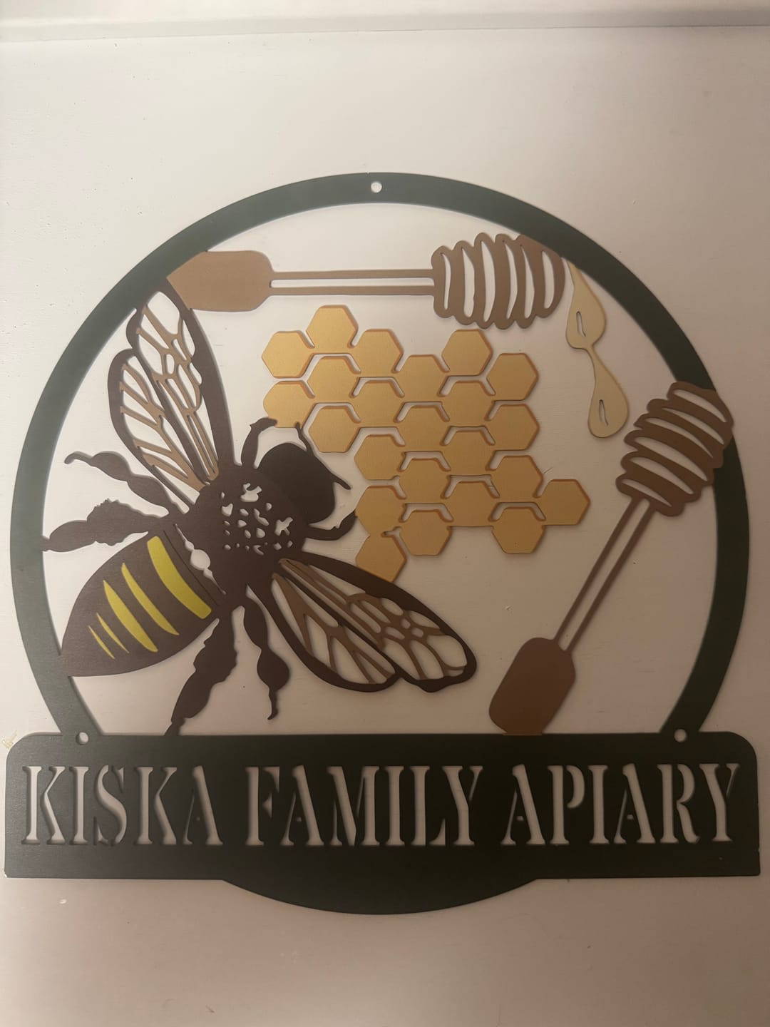 Customer photo review of Personalized Painted Metal Bee Art