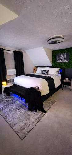 Customer photo review of The Velós Fine Velvet Bedding Set