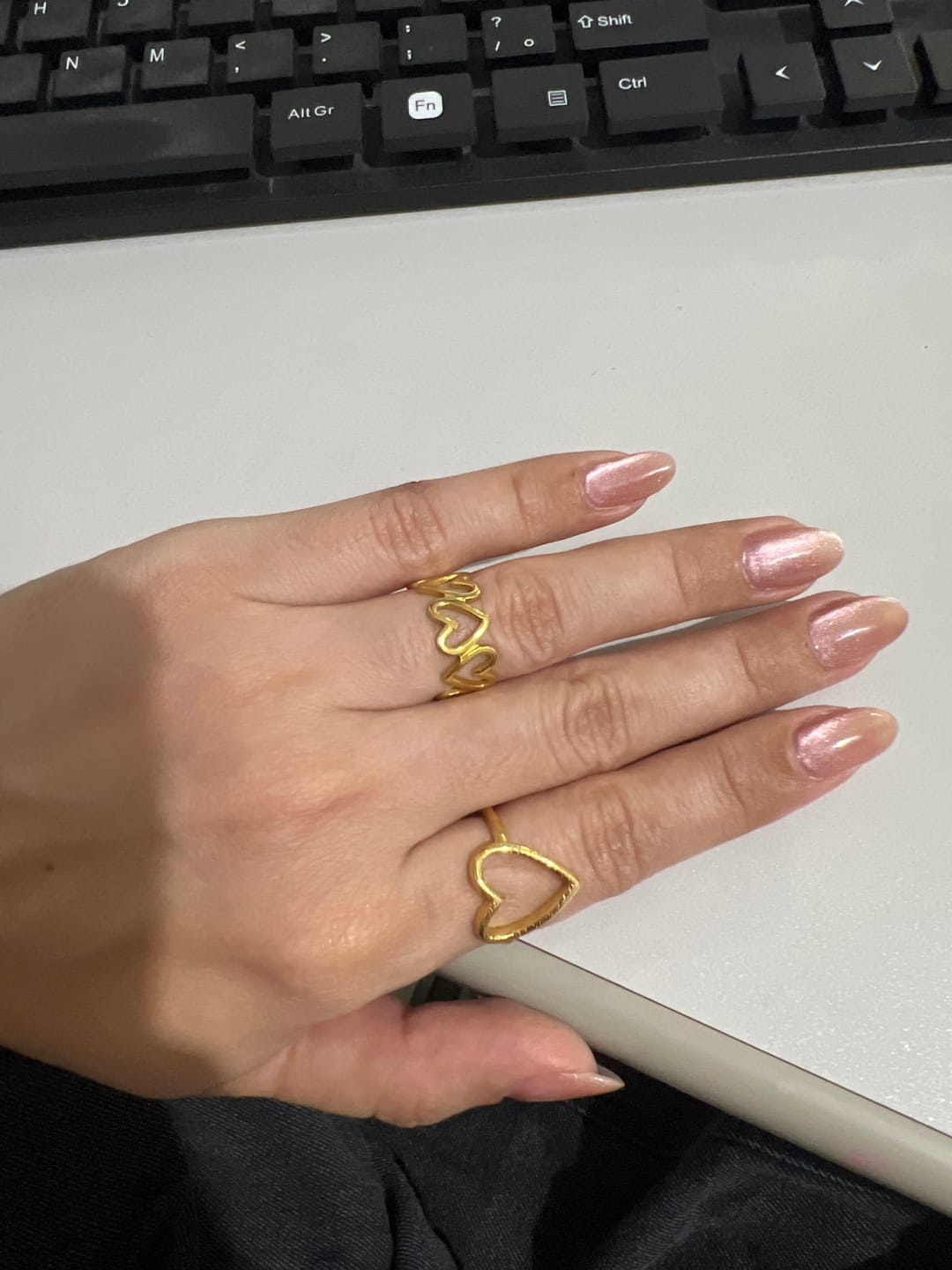 Customer photo review of Anel Love Vazado Ajustável Banhado em Ouro 18K