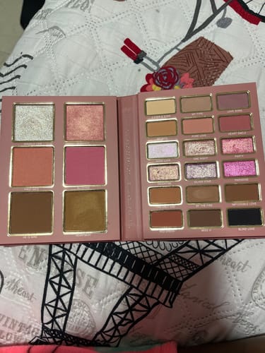 Customer photo review of PALETA DE SOMBRAS STORYTIME
