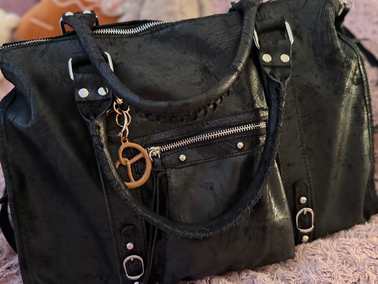Customer photo review of It girl bag black silver
