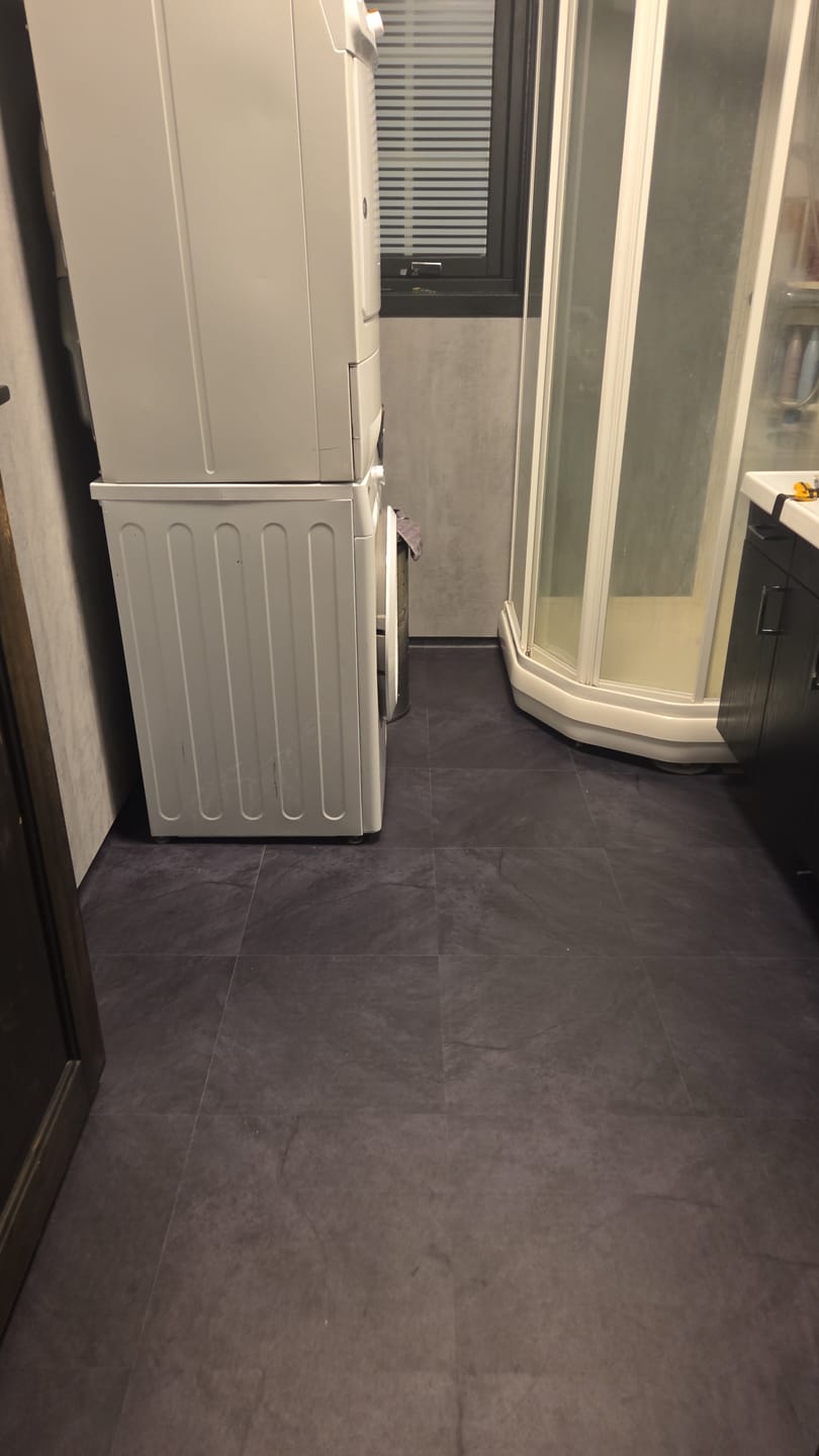 Customer photo review of Skifer antrasitt selvklebende fliser