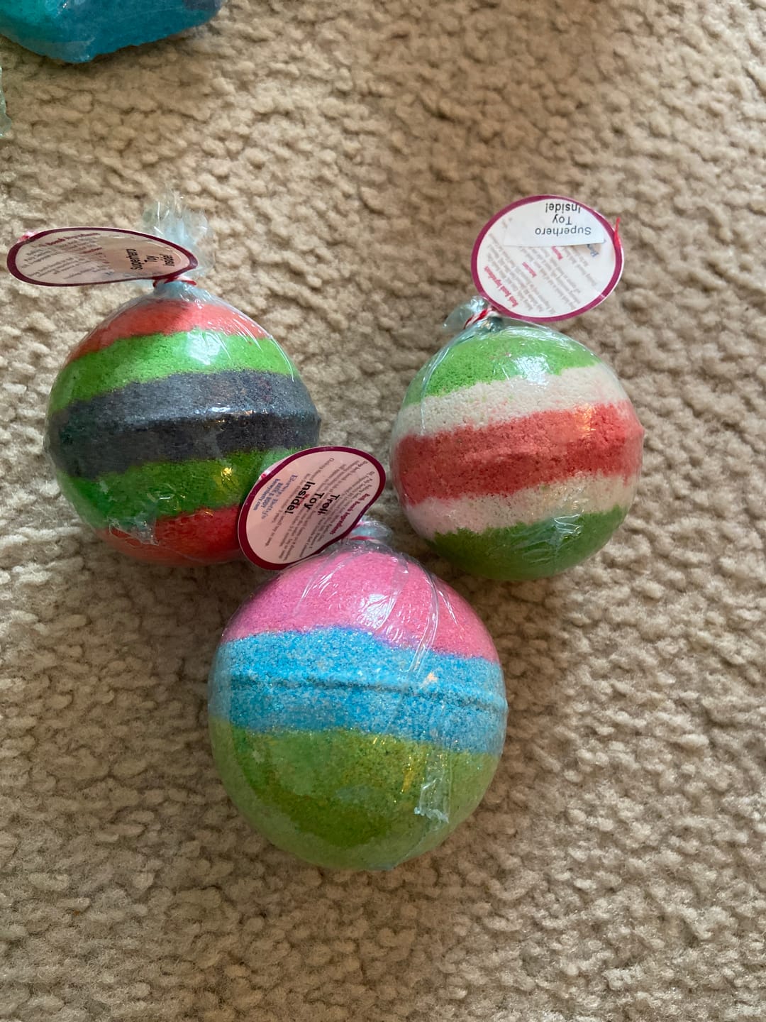Customer photo review of Troll Kids Bath Bomb with Toy Inside