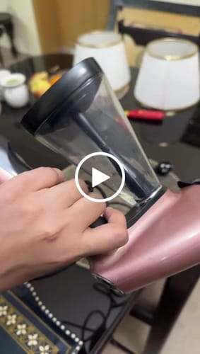 Customer video review of 260ml Handheld Garment Steamer