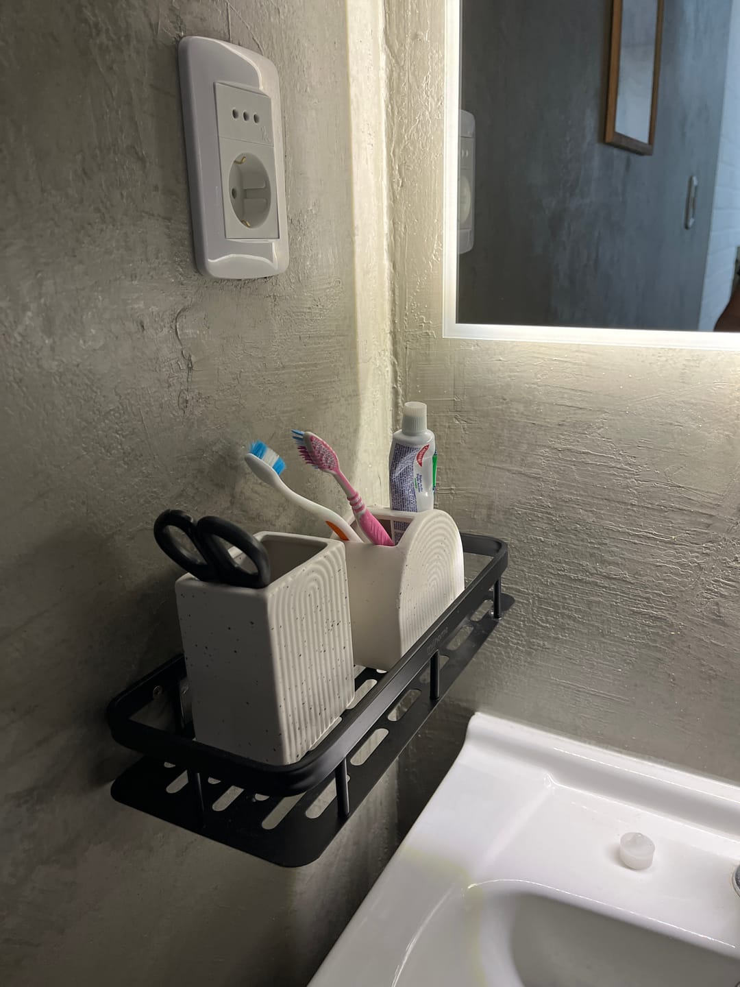Customer photo review of Estante Organizador Winsen de Aluminio Milhome