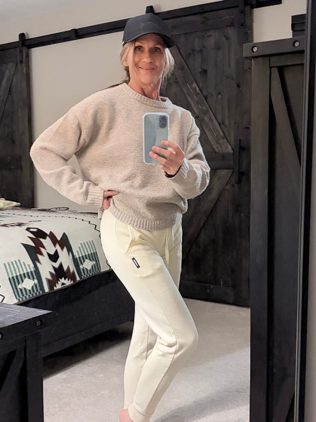 Customer photo review of 80Eighty® Bone Women's Jogger