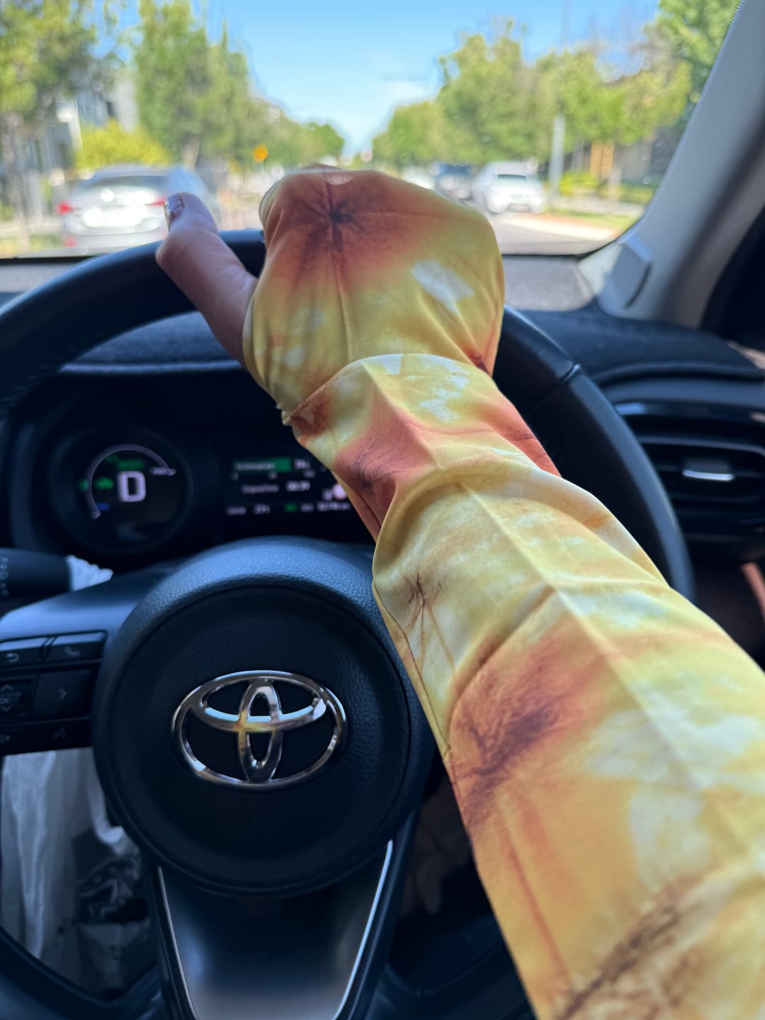 Customer photo review of Gardening Protection Sleeves - Orchid Cream