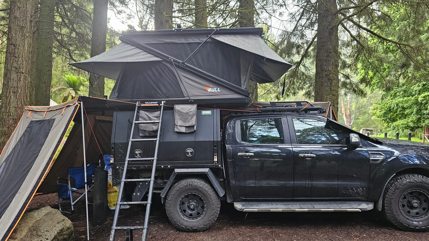 Customer photo review of Summit XLZ 1550 Rooftop Tent