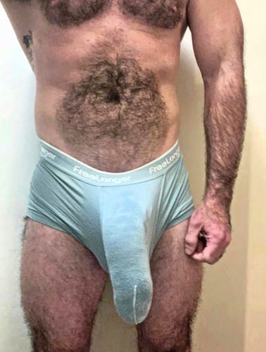 Customer photo review of FreeLonger Men's Comfy Separate Big Pouch Trunks