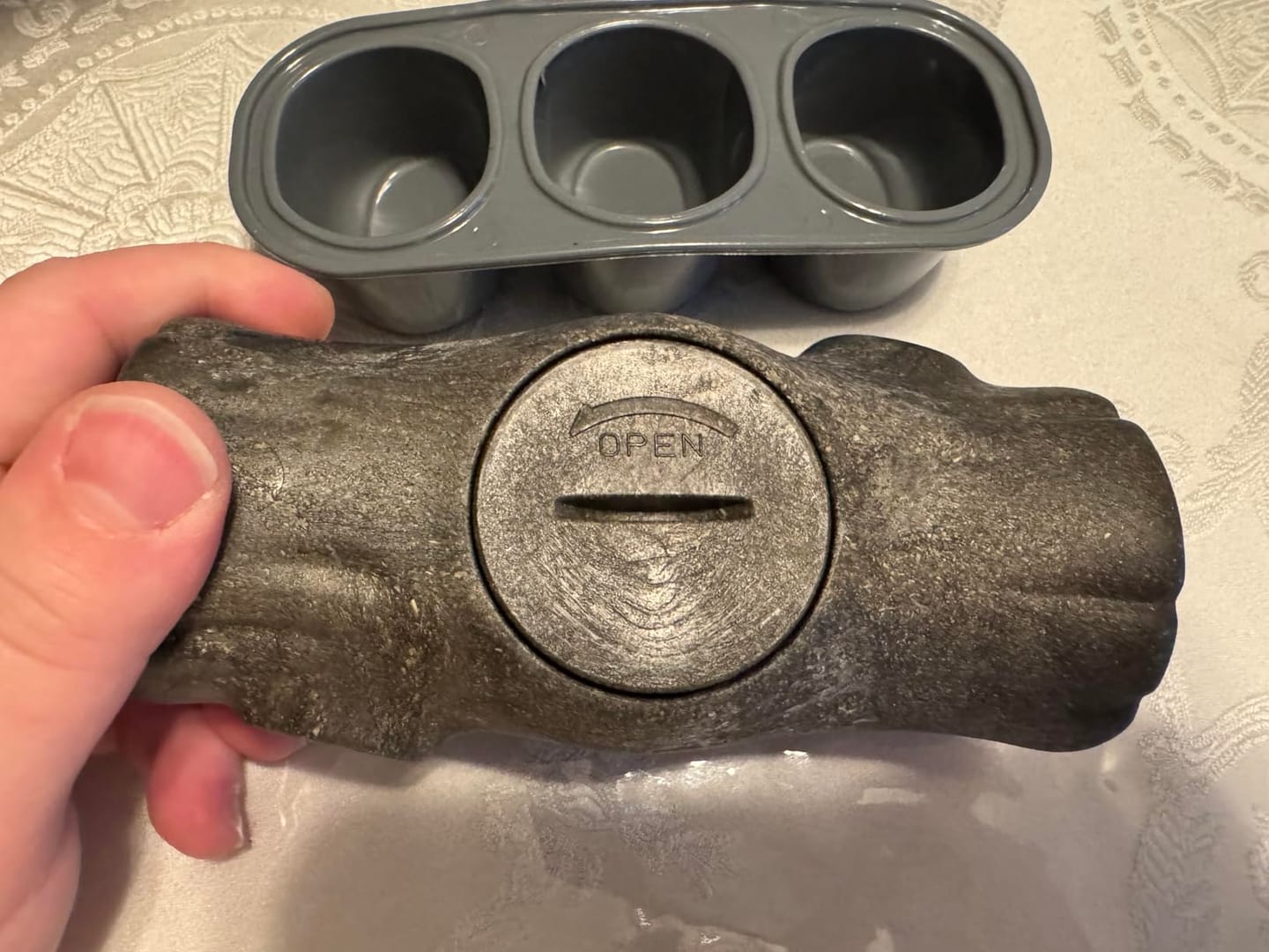 Customer photo review of Tronco Mágico THE DOGS — Calma con Snacks Congelados