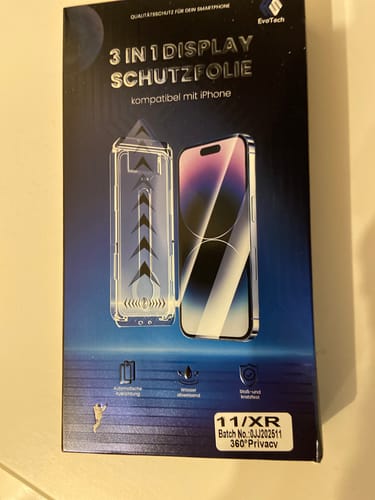 Kundenrezension, die die Verpackung der 3-in-1-Schutzfolie für das iPhone zeigt.