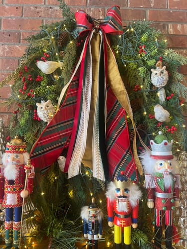 Customer photo review of Christmas Tradition Wreath Ribbon