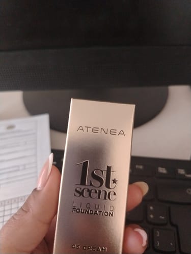 Customer photo review of BASE DE MAQUILLAJE LÍQUIDA 1ST SCENE