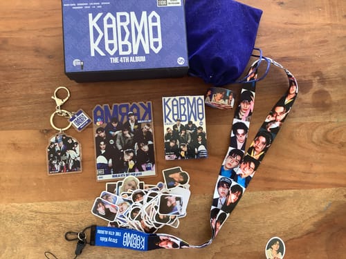 Customer photo review of SKZ KARMA Gift Box Limited Edition