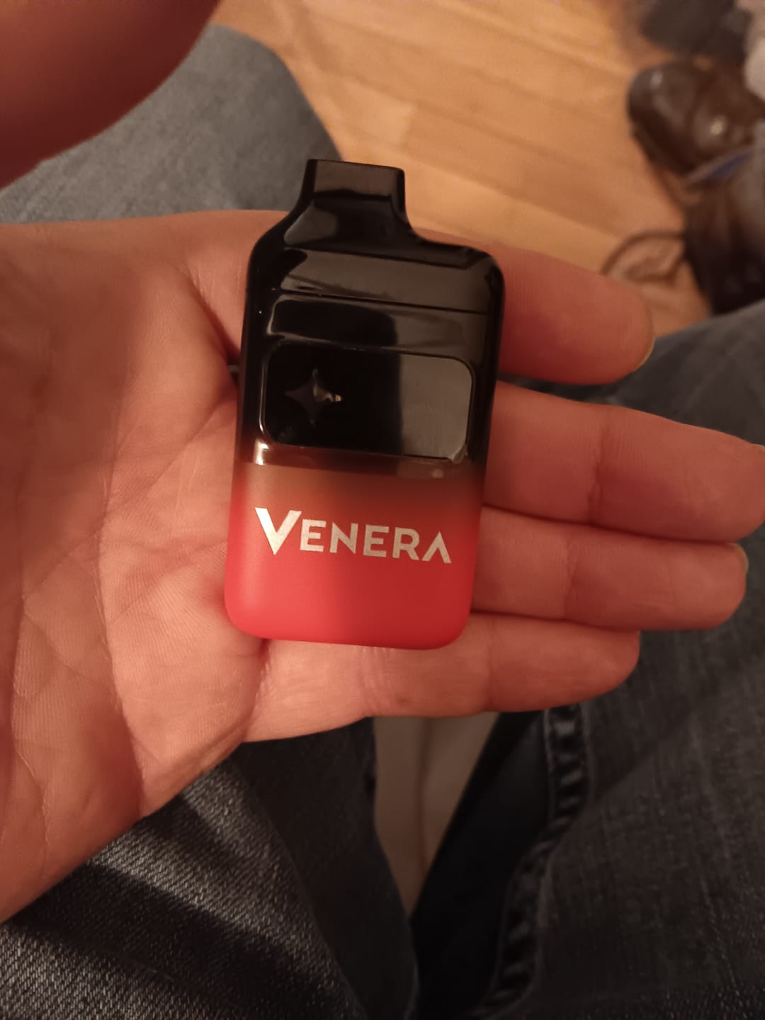 Customer photo review of 2G Disposable Vape Pen