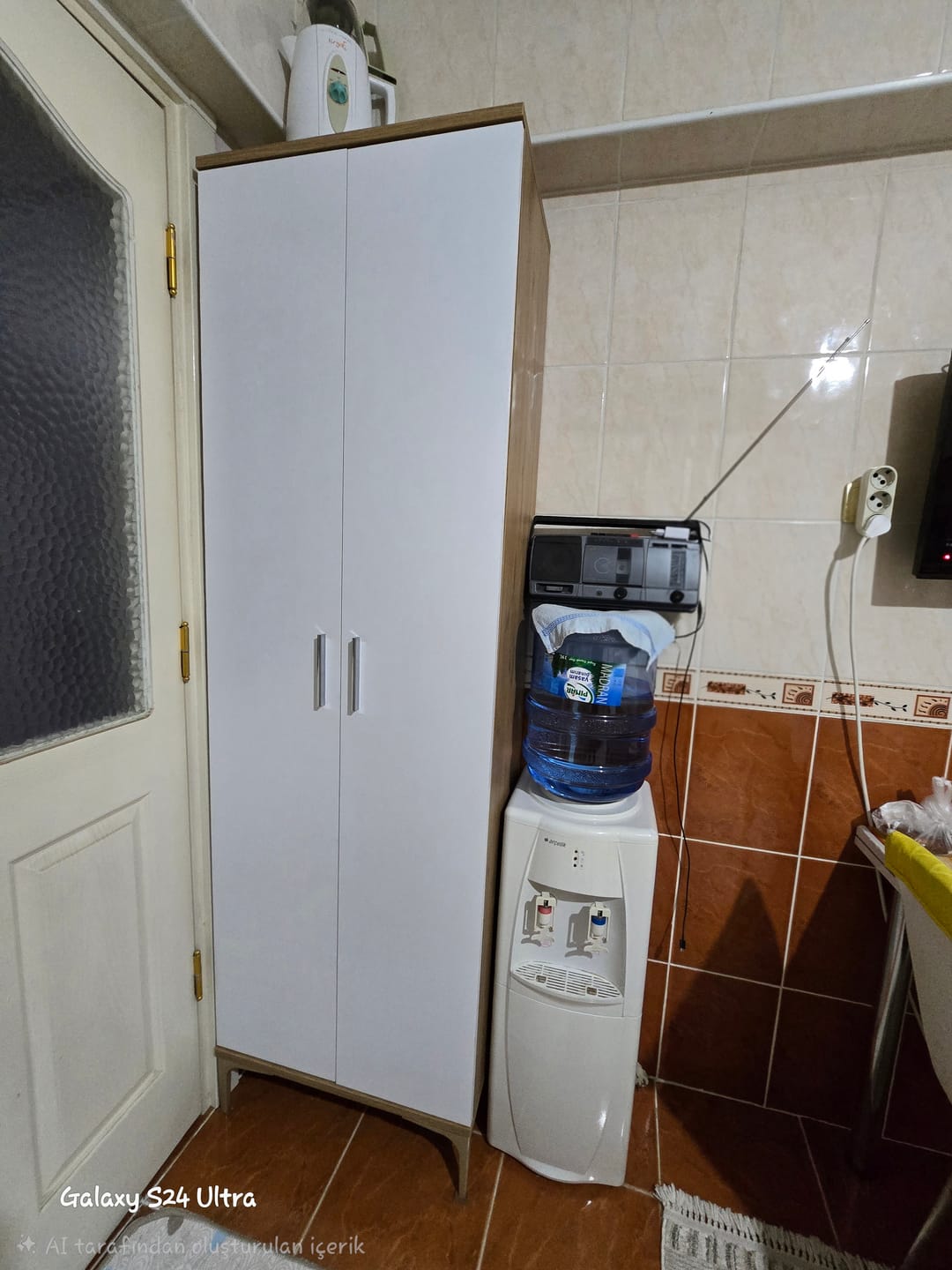 Customer photo review of Rani JE102 Çok Amaçlı Dolap 2 Kapaklı 7 Raflı Banyo Kiler Mutfak Dolabı Sepet Ceviz - Beyaz
