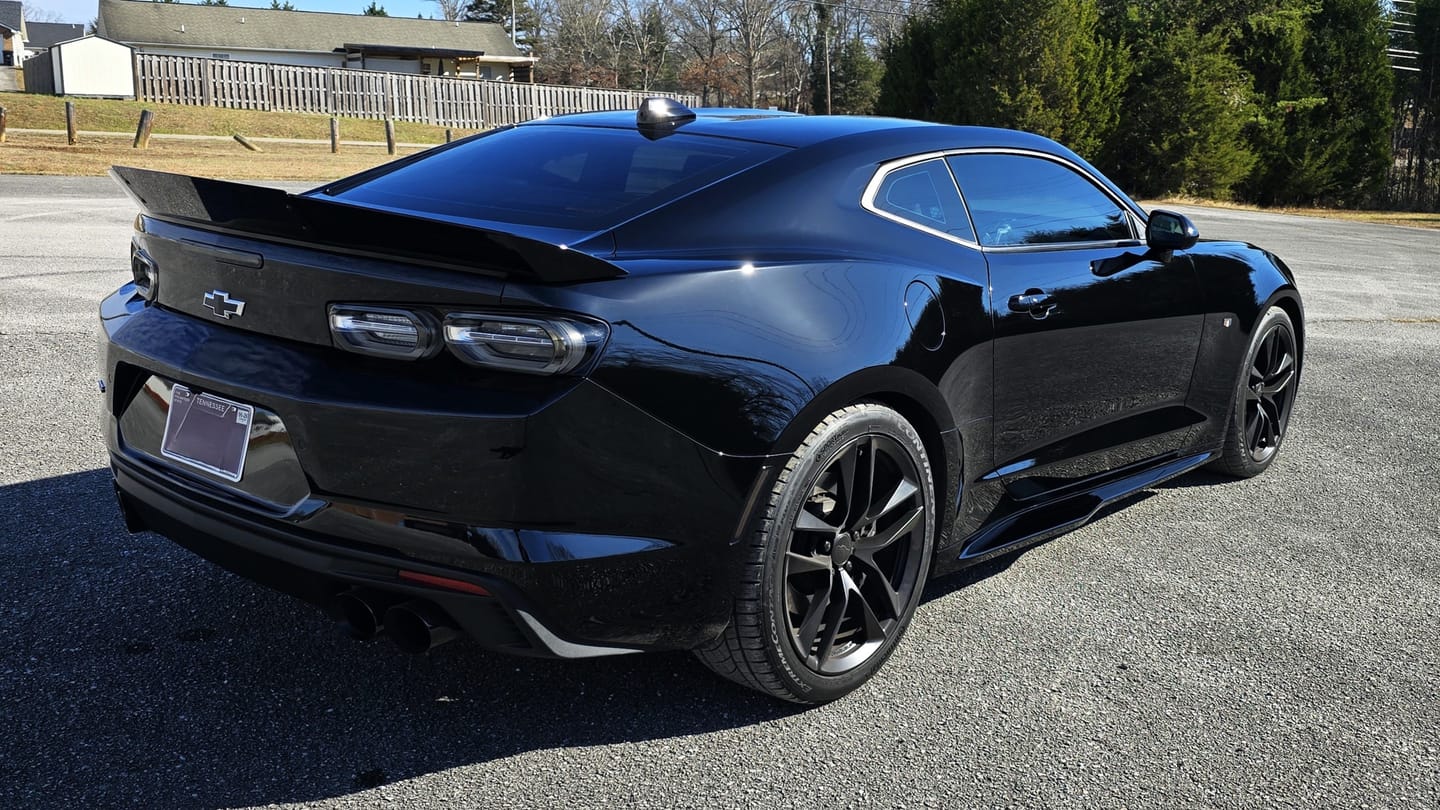 Customer photo review of 6th Gen Camaro ZL1 Conversion Side Skirts
