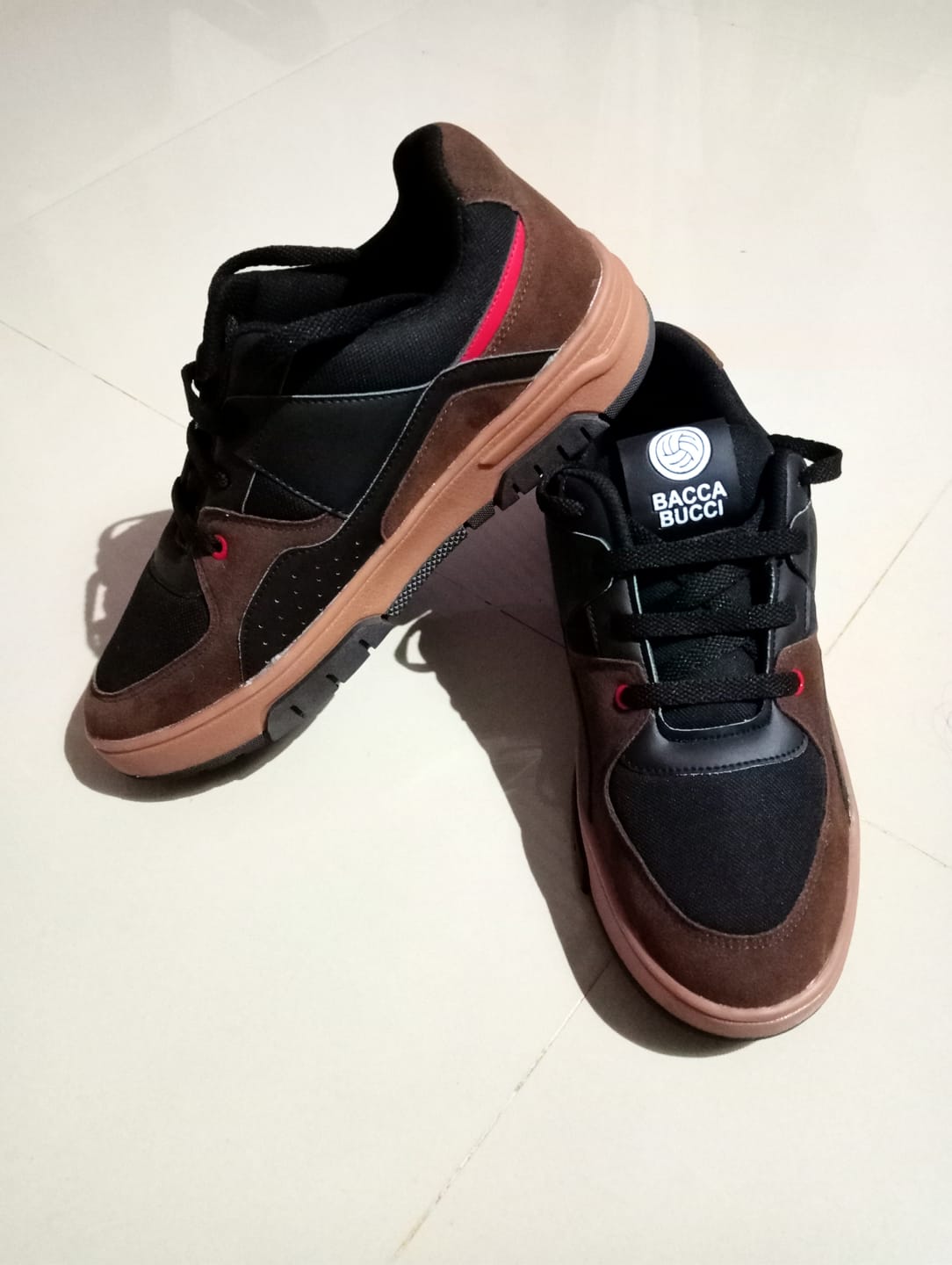 Customer photo review of Bacca Bucci Groove Low Top Sneakers