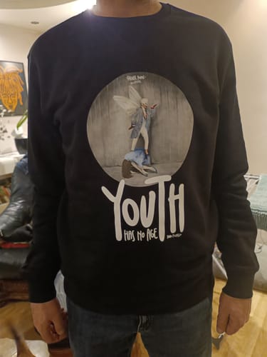 Customer photo review of Džemperis FOREVER YOUNG