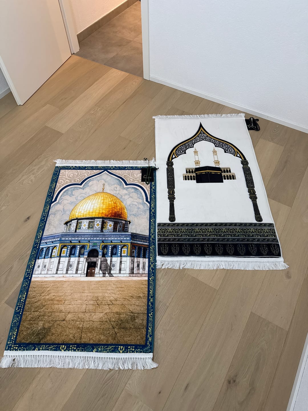 Customer photo review of Al Aqsa WaterColour  Padded Prayer Mat