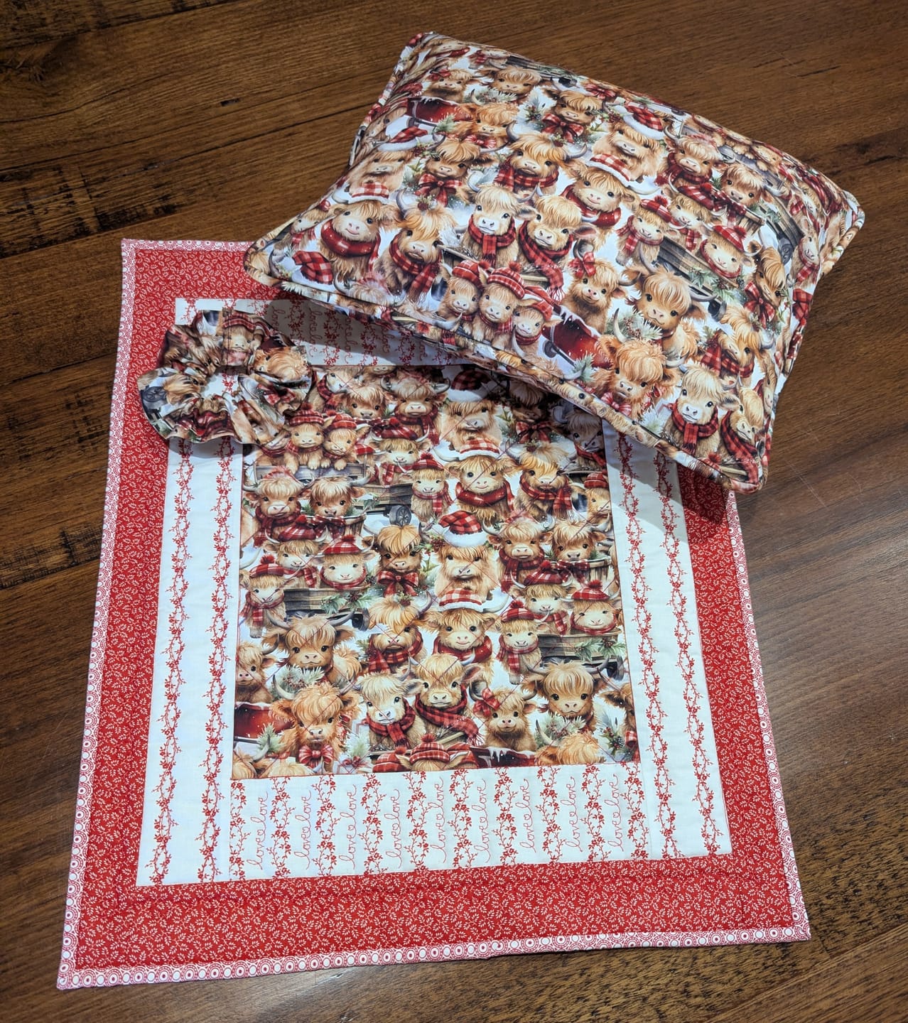 Customer photo review of Santa Paws Highland Cows