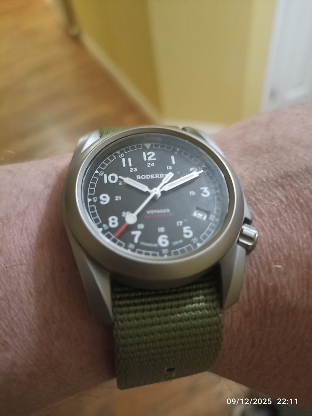 Customer photo review of VOYAGER - 100M Waterproof Titanium Automatic Field Watch | Black/ArmyGreen