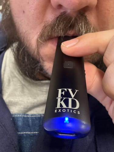 Customer photo review of FVKD EXOTICS THCA ROSIN DISPOSABLE | 3.5G , III