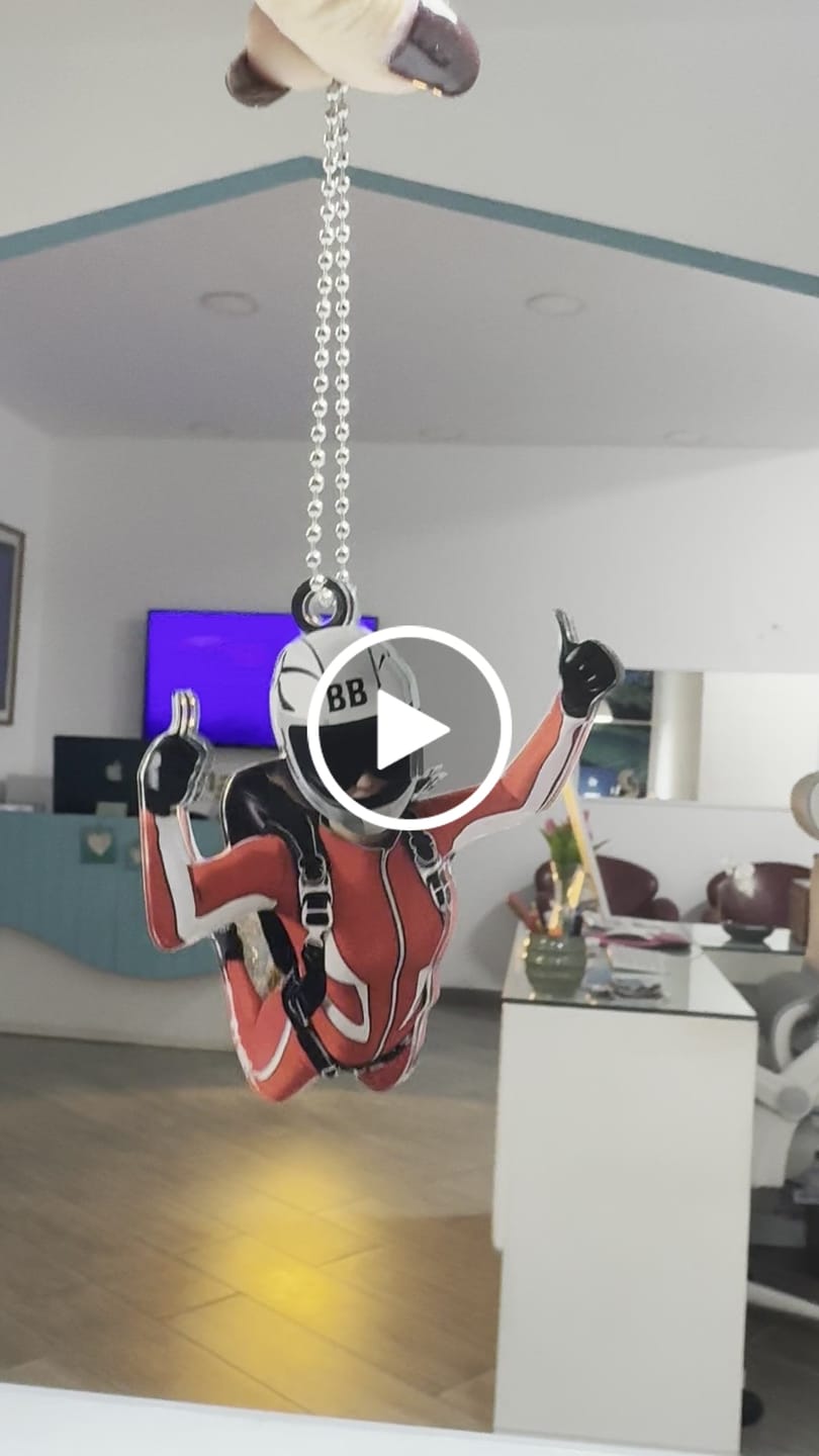 Customer video review of Skydiving Girl Personalized Christmas Ornament, Gift For Extreme Sports Lover