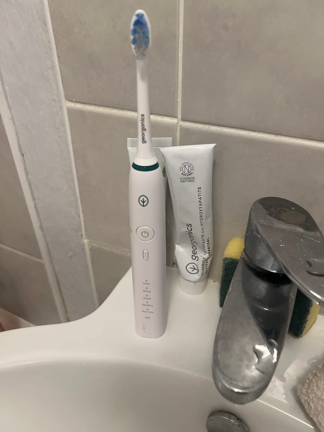 Customer photo review of Sonic Toothbrush Set - 50000 Strokes Per Minutes