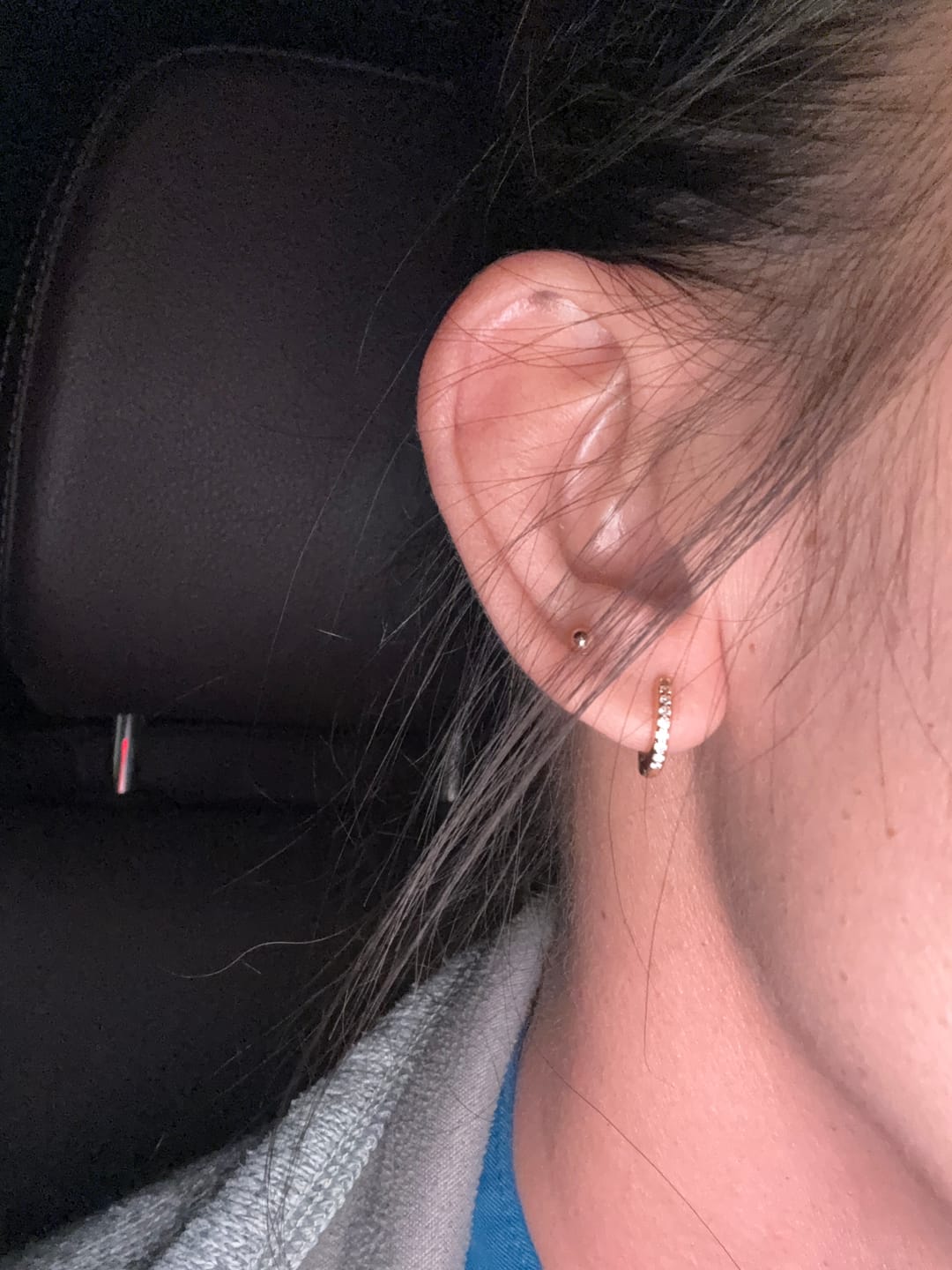 Customer photo review of 14K Gold Ball Cartilage Earring 2mm/2.5mm/3mm/4mm/5mm/6mm 20G