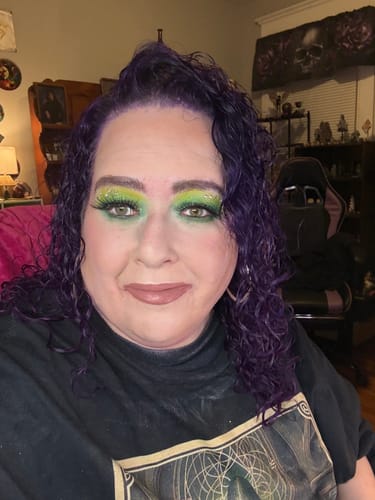 Customer photo review of P. Louise Rumour Eye Base