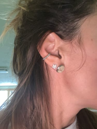 Customer photo review of Earcuff "Abbraccio di Zucchero"