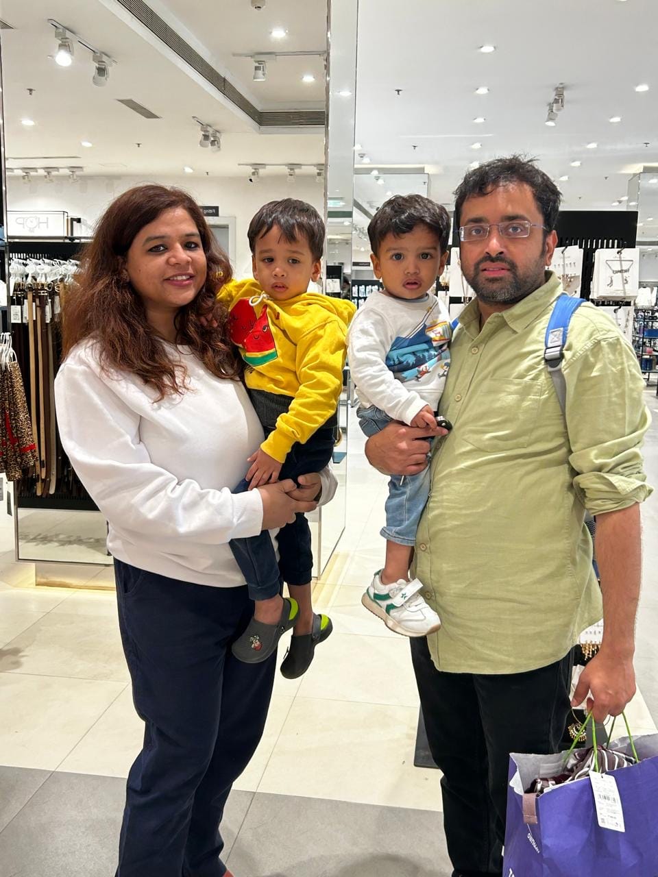 Customer photo review of Unisex White Round Neck Sweatshirt