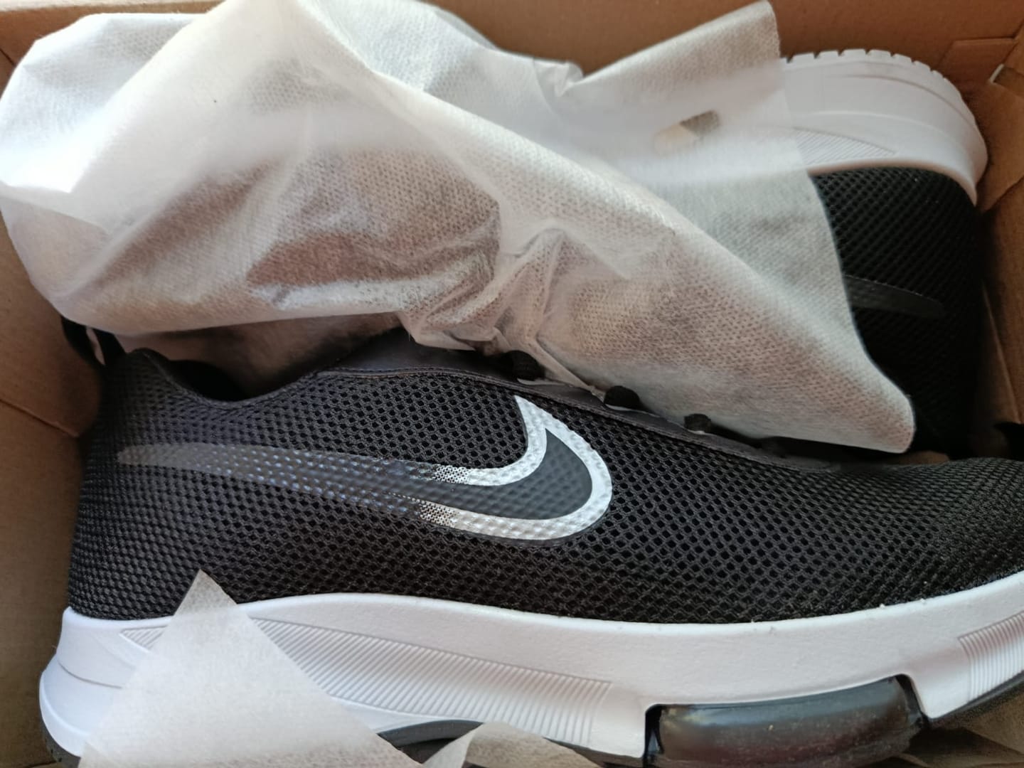 Customer photo review of Tenis 025 Negro Plata Negro