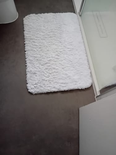 Customer photo review of Super Thick Luxury Bathroom Rug