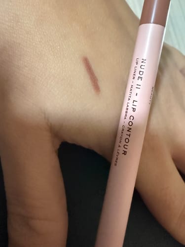 Customer photo review of Lip Contour