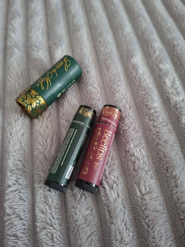 Customer photo review of Two BEELIPS