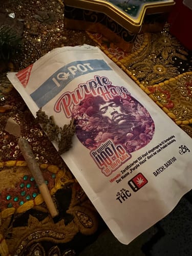 Customer photo review of BLACK WEEK 25g für 49.90€!!! 10-OH Blüte - Purple Haze