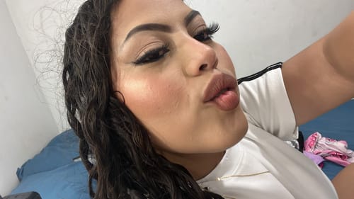 Customer photo review of BASE DE MAQUILLAJE LÍQUIDA 1ST SCENE