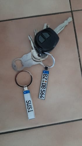 Customer photo review of Kennzeichen Schlüsselanhänger Mini Nummernschild Metall