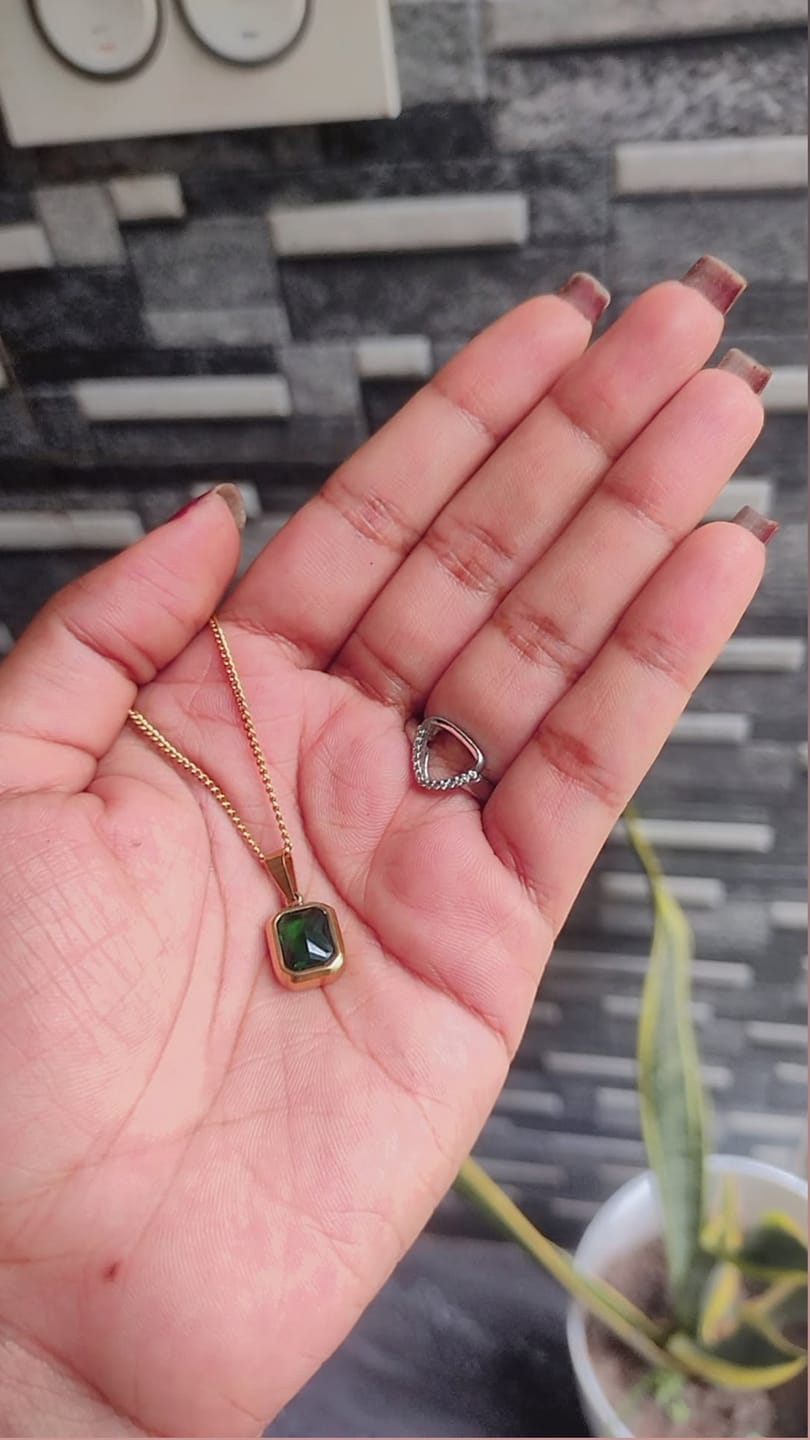 Customer photo review of Everyday Exquisite Green Stone Gold Necklace