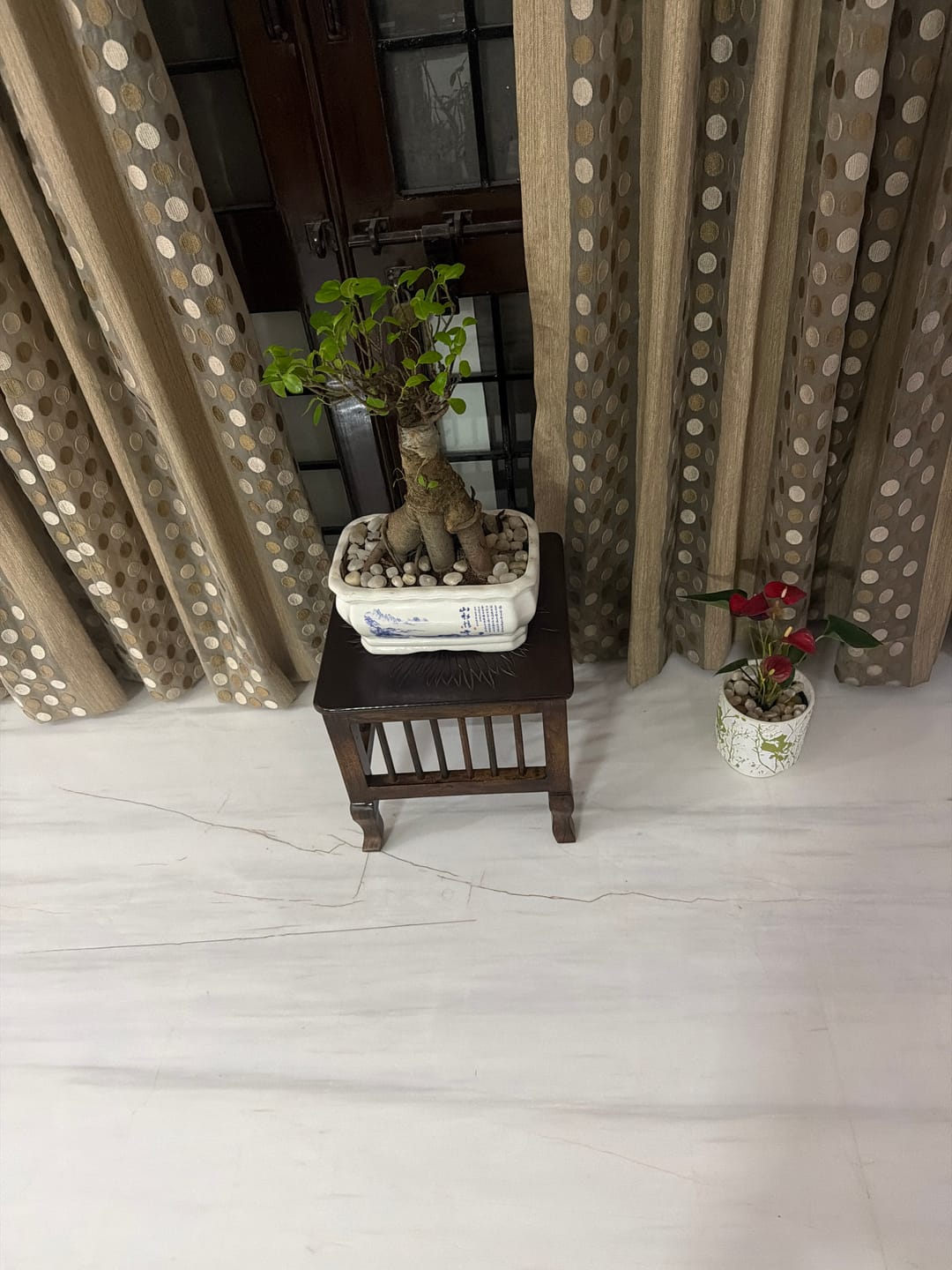 Customer photo review of Mango Wood Walnut Finish Handmade Carving Classic Side Table for Living Room