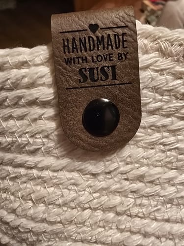 Customer photo review of Kunstleder-Labels mit Chicago Screws - Personalisierte Labels