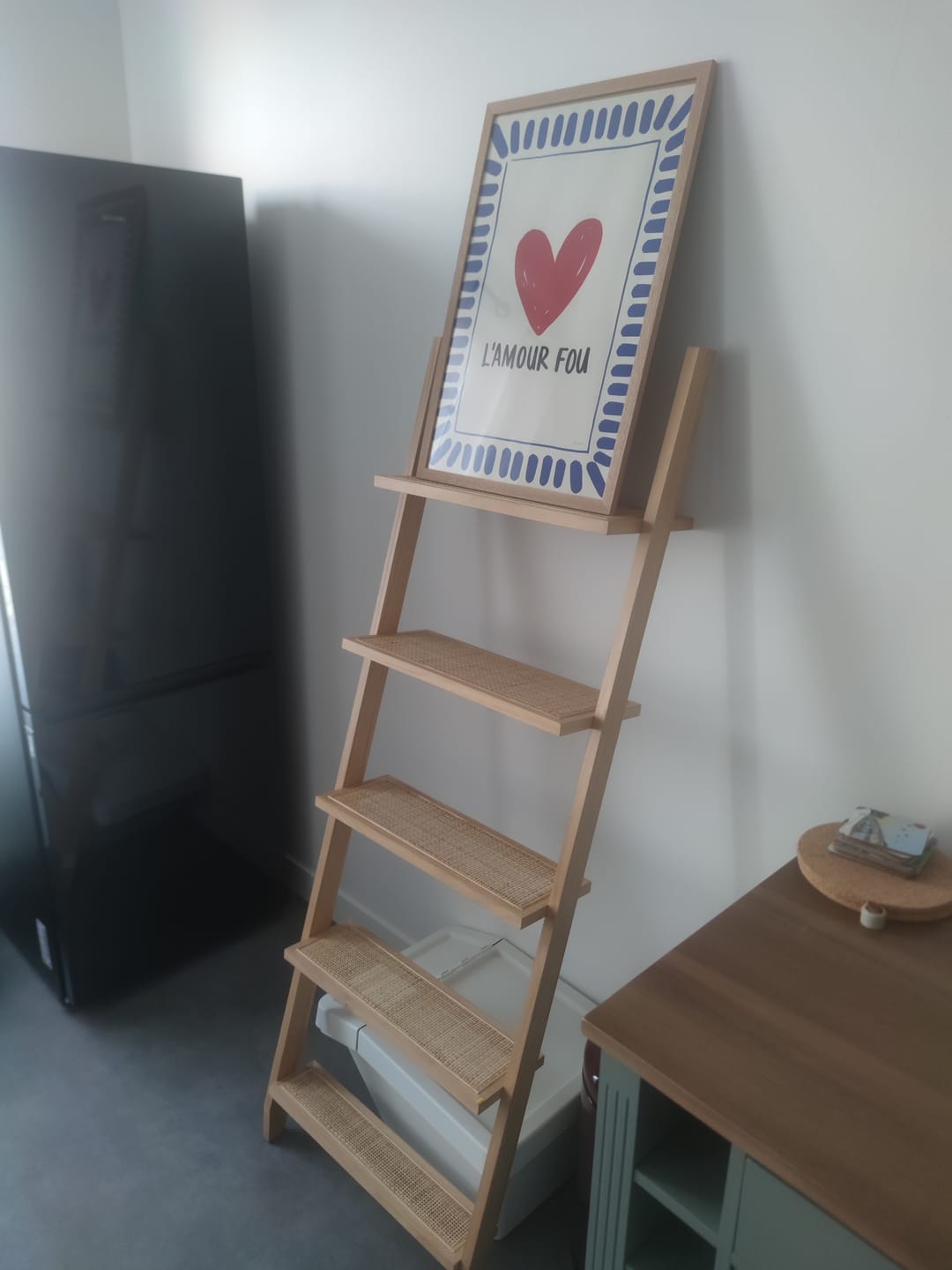 Customer photo review of SMOGEN - Etagère murale échelle 5 niveaux en bois massif et rotin