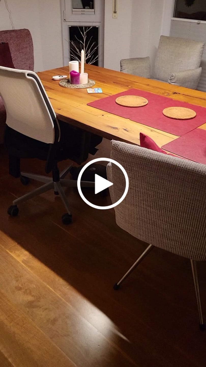 Customer video review of Designer Pendelleuchte aus Eichenholz gebogen, LED-Pendelleuchte - Novara
