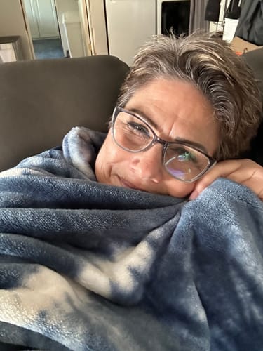 Customer photo review of Tie Dye Blue Faux Fur Throw Blanket