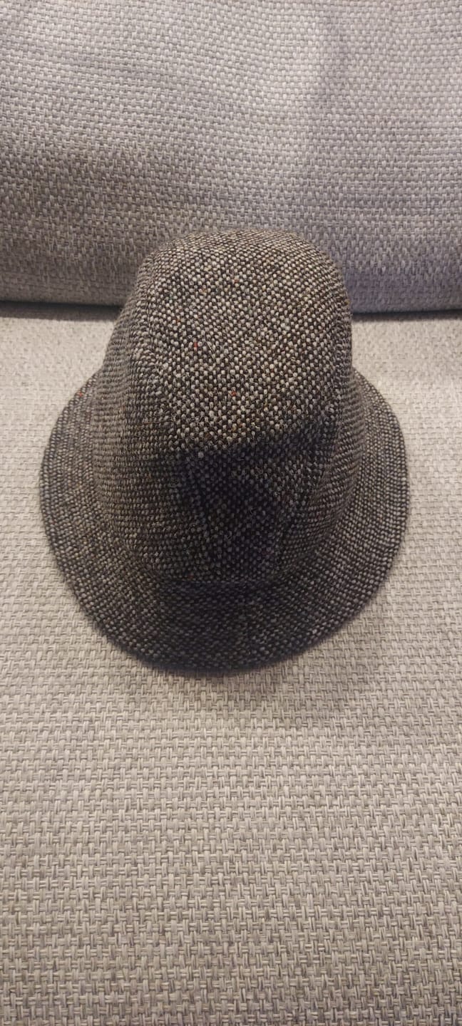 Customer photo review of Eske Travel Hat Tweed