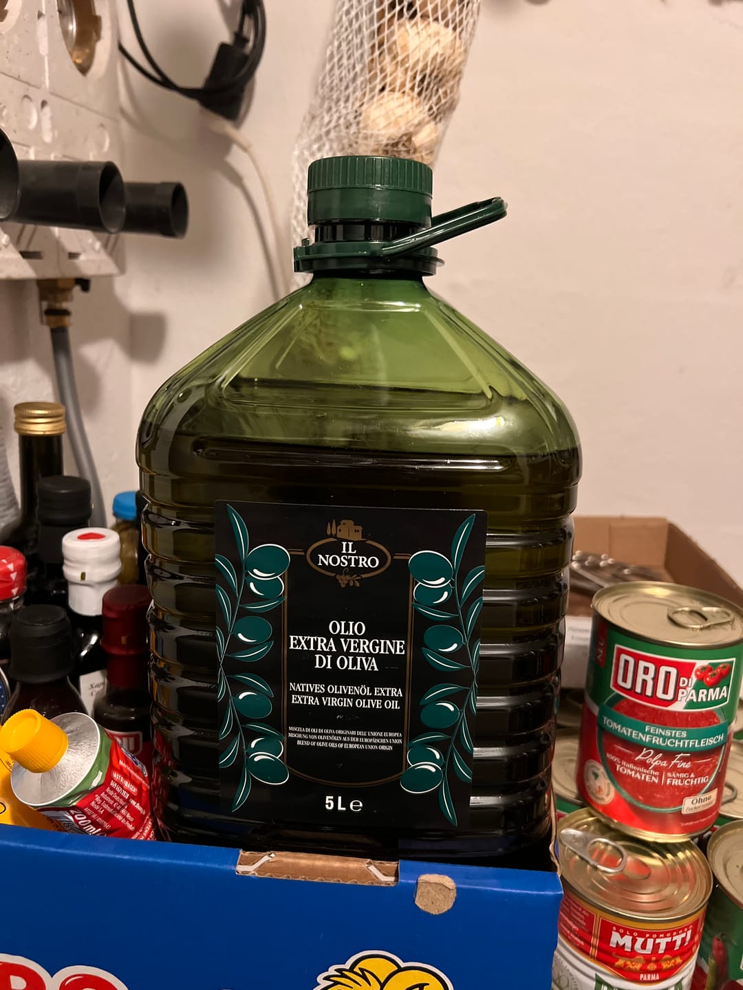 Customer photo review of Olio Extra Vergine Di Oliva 5L