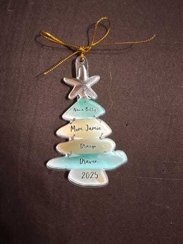 Customer photo review of Personalized Family Sea Glass Christmas Starfish Tree Acrylic Ornament With 1-15 Names And Year Festive Winter Gift For Family